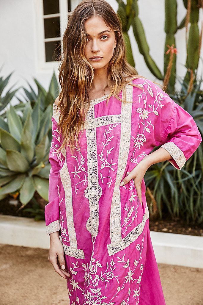 Lace Embroidered Kaftan Dress