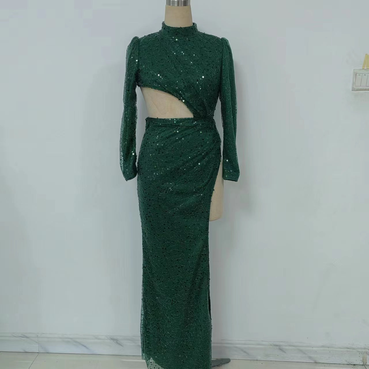 Sexy Sequined Long Sleeved Cocktail Dress